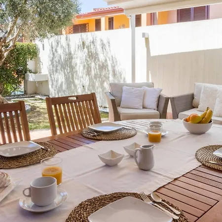 Semesterbostad °° Anna°° Villasimius